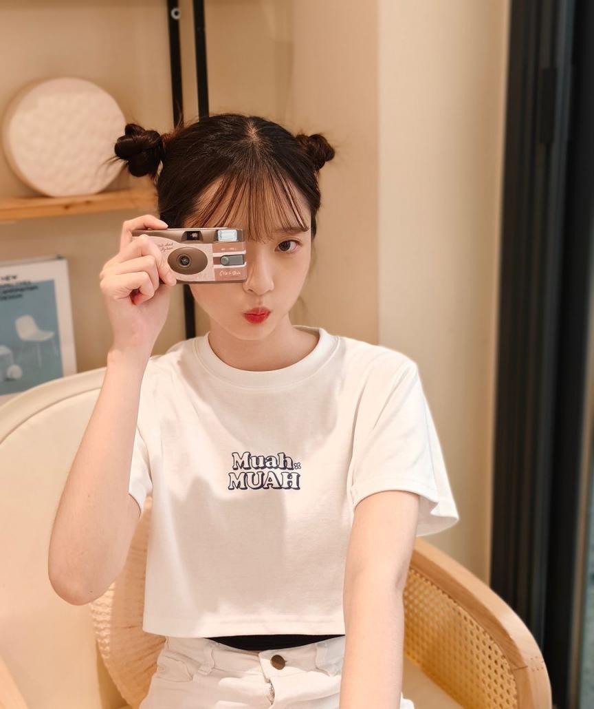 氣質美女「Xuan瑄」對著你甜笑 無辜大眼惹人愛 (10P)