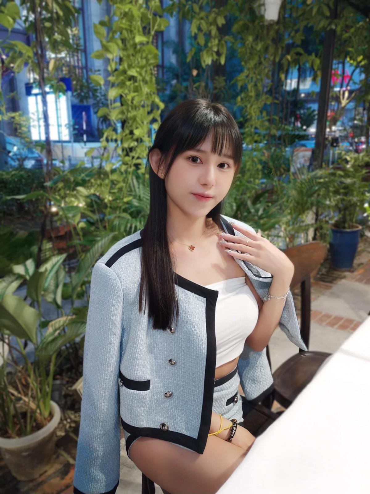 剛滿19歲的大馬可愛小妹妹 Lee Shi Wei (9P)