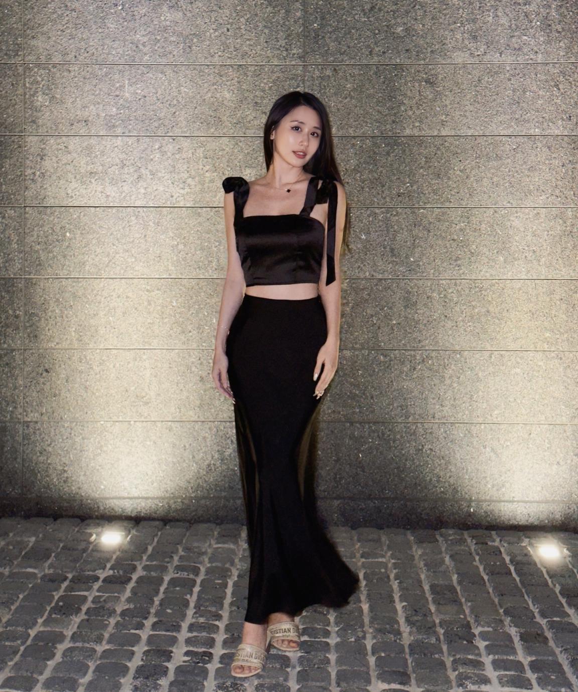 人美腿香絕好身材「Carina」優雅與魅力的完美結合！ (16P)