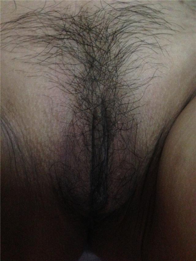 趁表姐喝醉的時候～偷偷剃掉她的陰毛！ (12P)