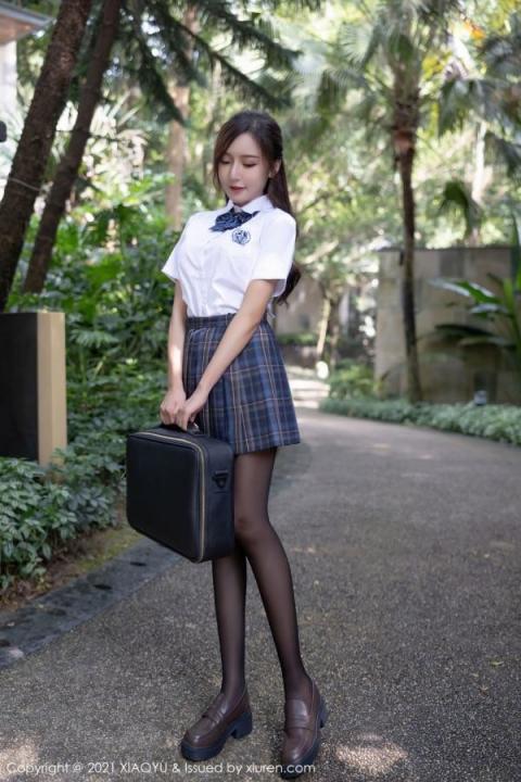 你的女神王馨瑤甜美氣息JK制服 (81P)