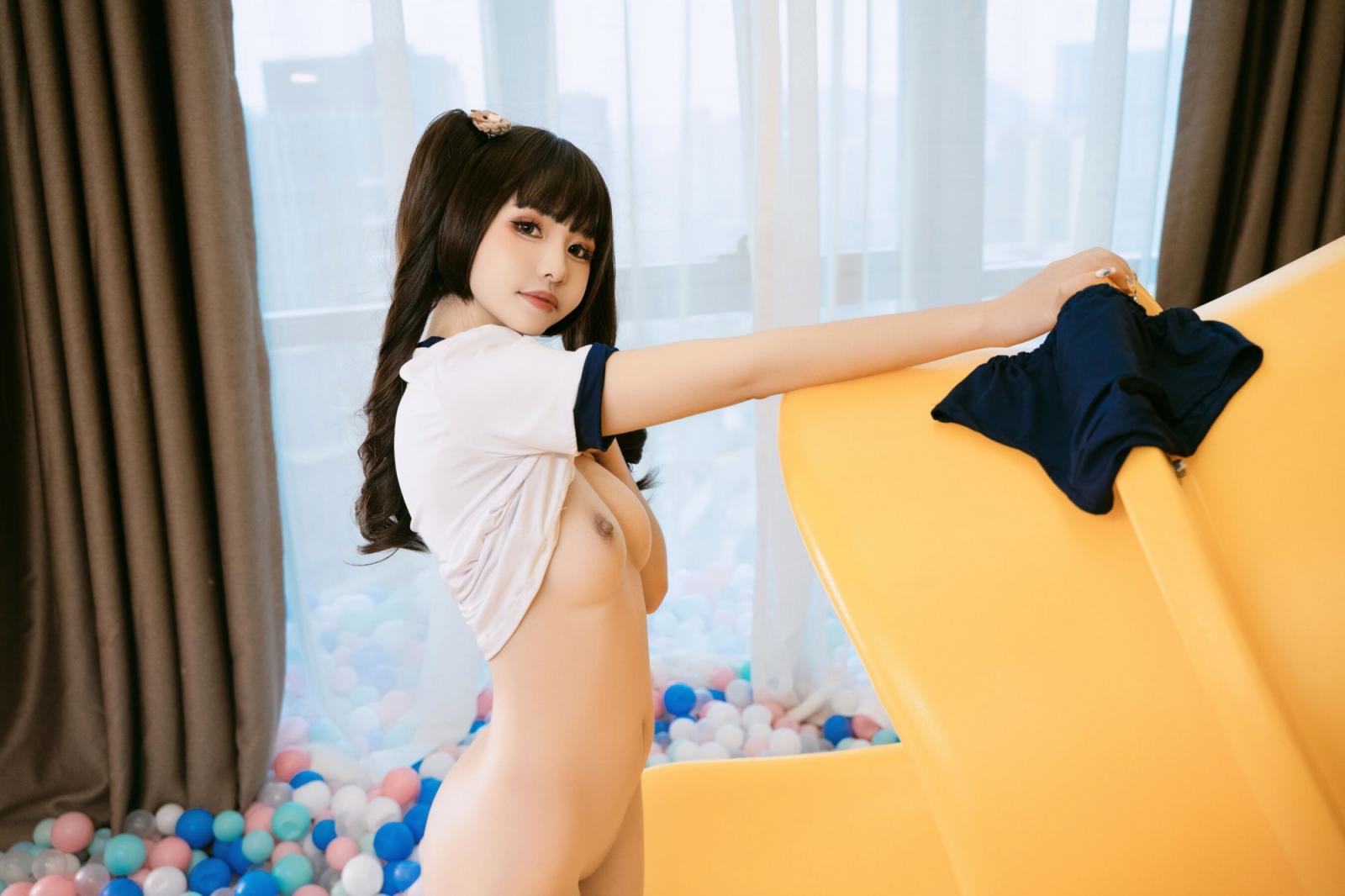 喵小吉《小吉的私密樂園》 (89P)