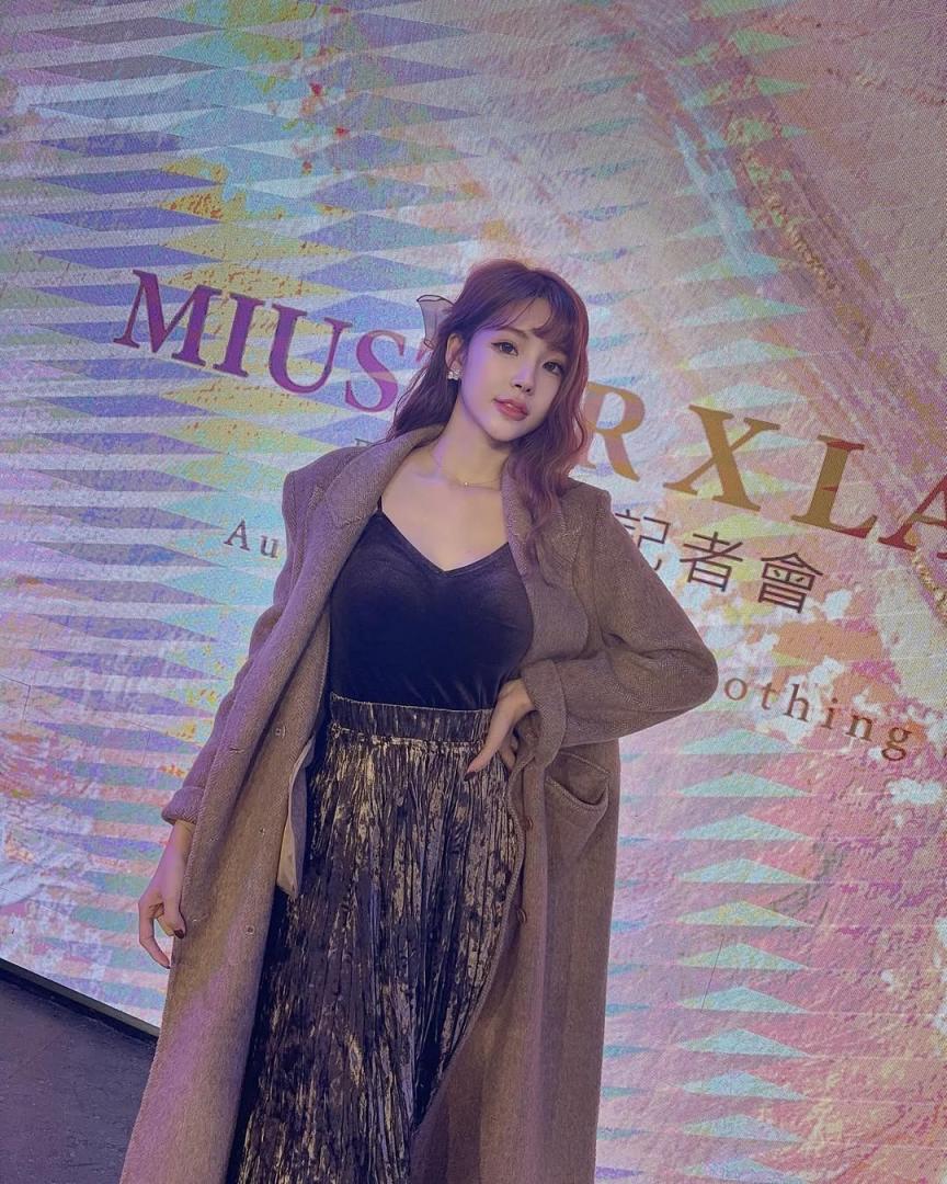 「采瑄Ning」 飽滿美胸藏不住還有勾人美腿 (23P)
