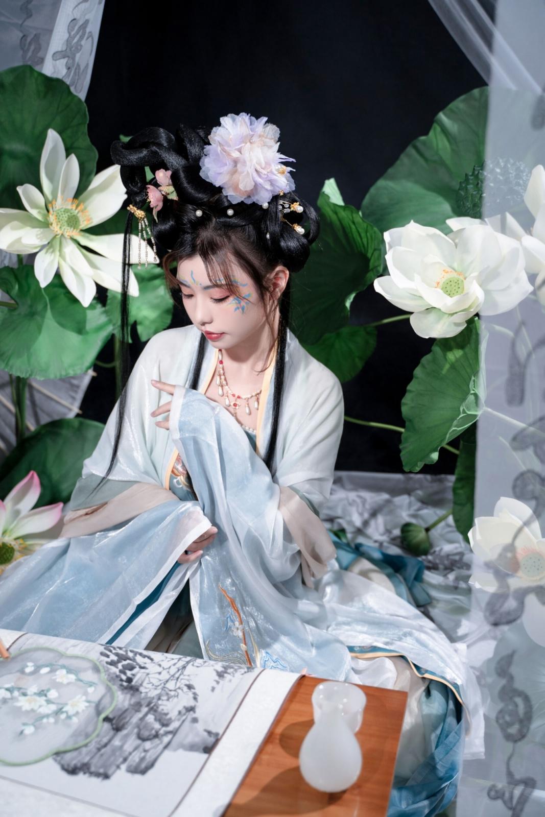 喵小吉《月華清》 (76P)