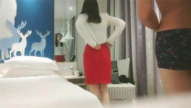 老婆不在家偷偷操大姨子