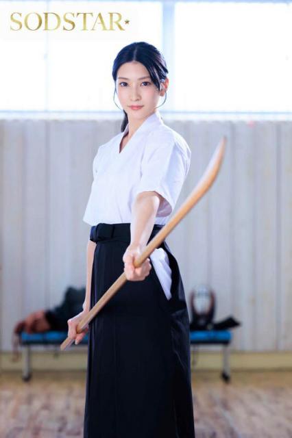 本庄鈴：凜とした美しき薙刀剣士と密かに戀焦がれていた僕の童貞喪失物語 本庄鈴【... (20P)