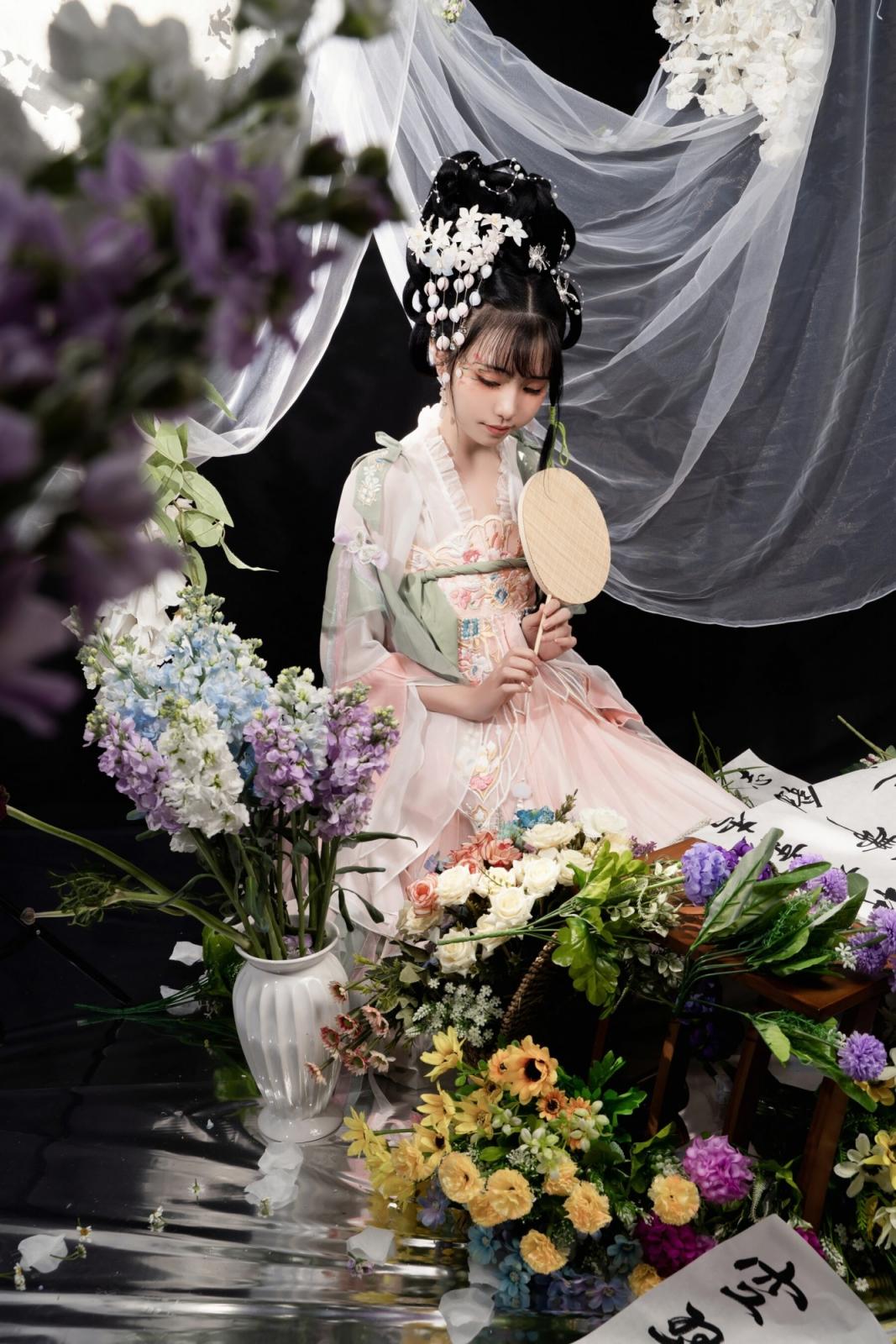 喵小吉《花間集》 (85P)