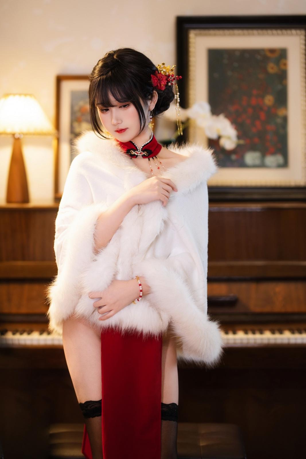 三度 69 - 紅絲絨旗袍 (75P)