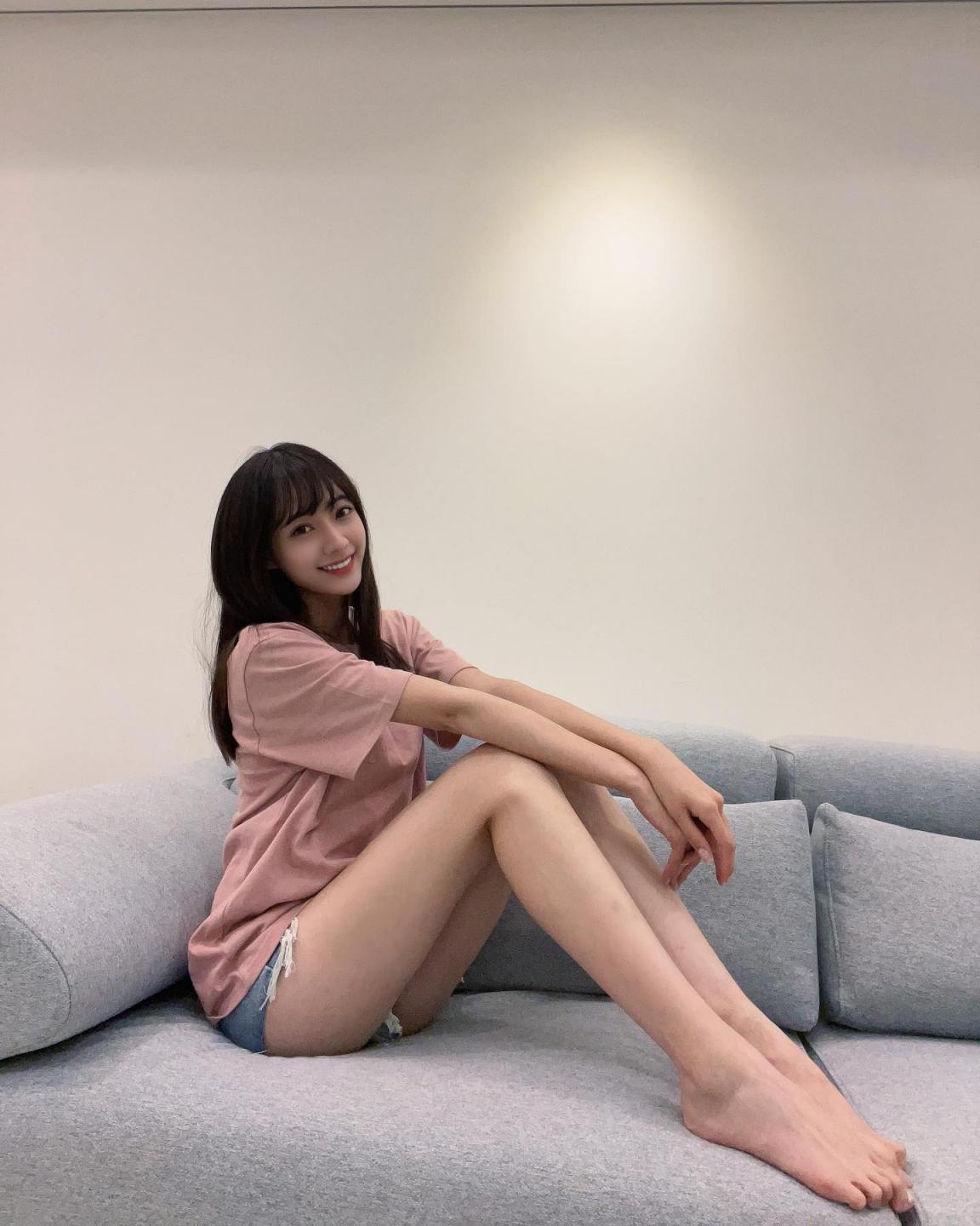 台灣啦啦隊女神嘎琳~大長腿讓人目瞪口呆 (9P)
