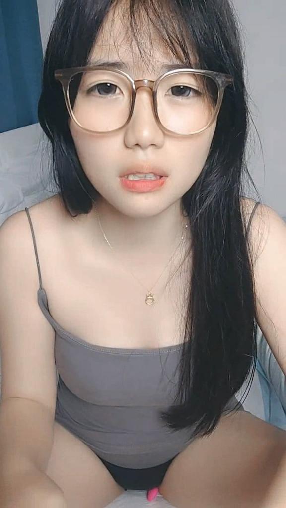 少女玩騷逼