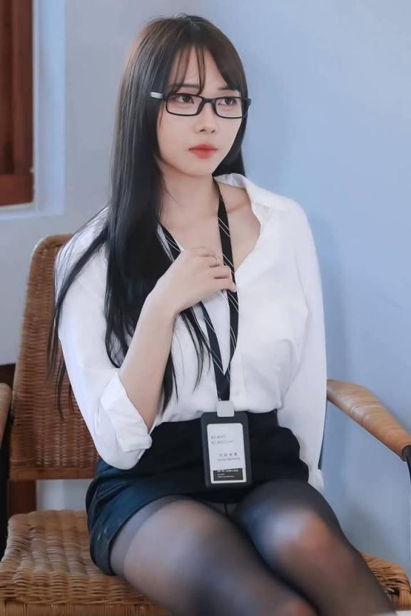 美女OL 性感黑絲襪
