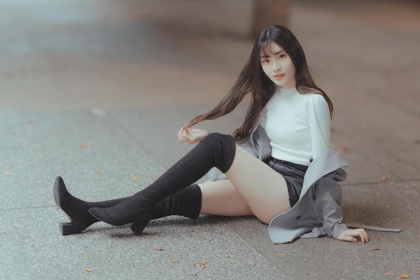 「麵麵（鈺欣）」長腿辣妹 白皙Body超吸睛 (24P)