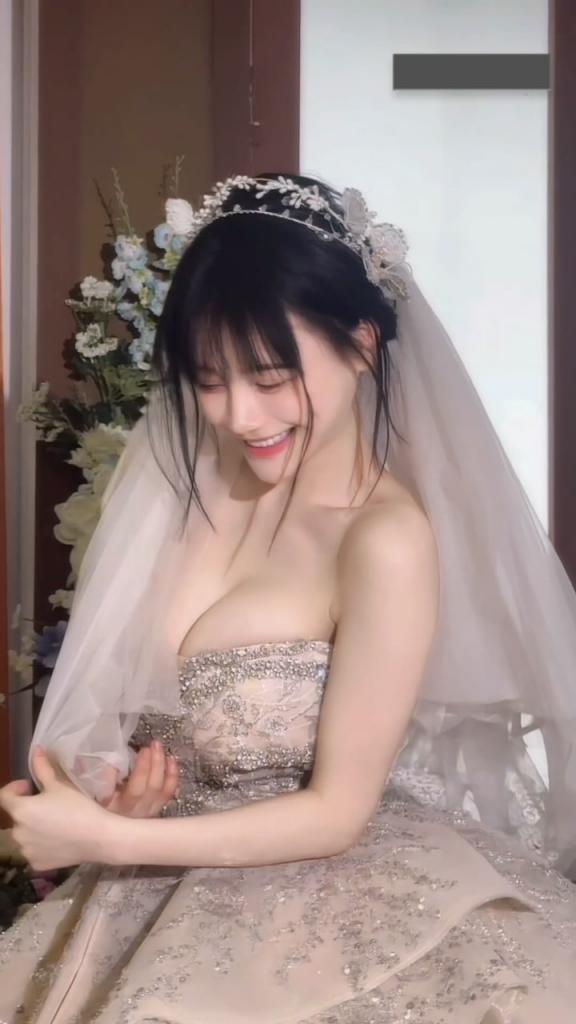 「淺淺princess」極致身材曲線被迷到神魂顛倒 (26P)