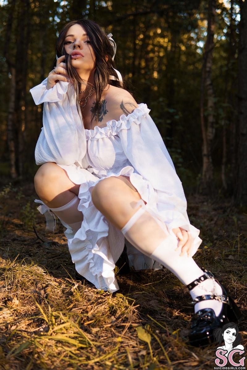 【Suicide Girls】Apr 01, 2025 - LinaFire - Secret In The Forest【48P】