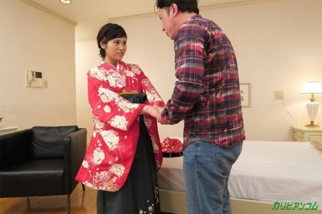 和服人妻寂寞難耐，輕松被隔壁老王的大粗屌征服了 (14P)