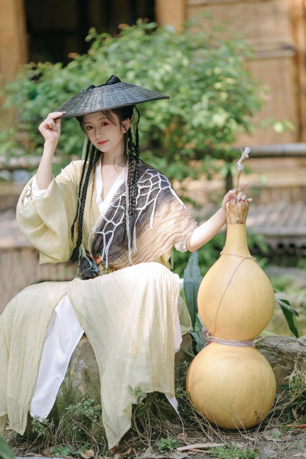 小師妹又凶又靓 赤嫣 (21P)