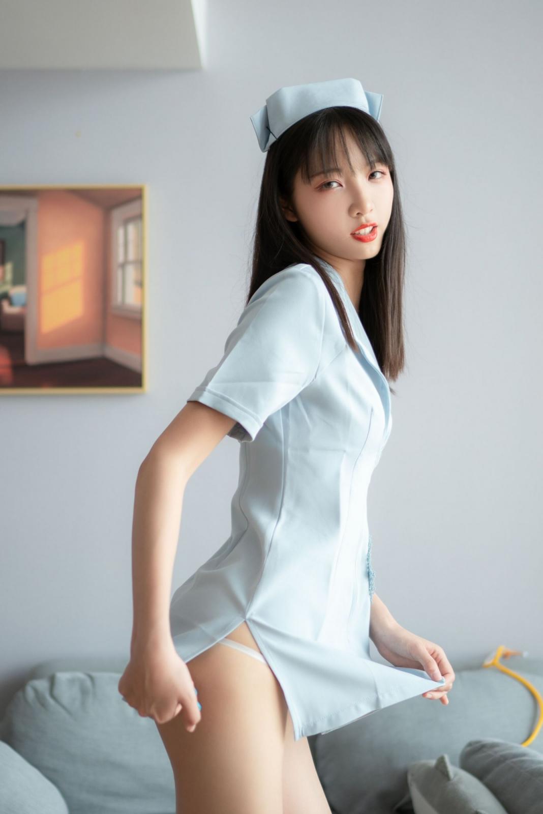 西瓜少女《白絲護士》 (54P)