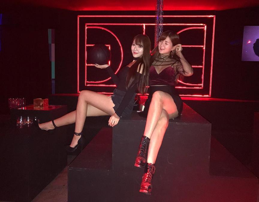 台灣的索女雙胞胎娜美&愛麗絲~兩位都是樣靚身材正 (10P)
