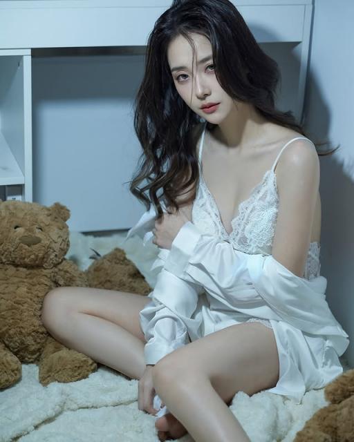 冰山美女「Elsa Ko」讓人一見傾心 (11P)