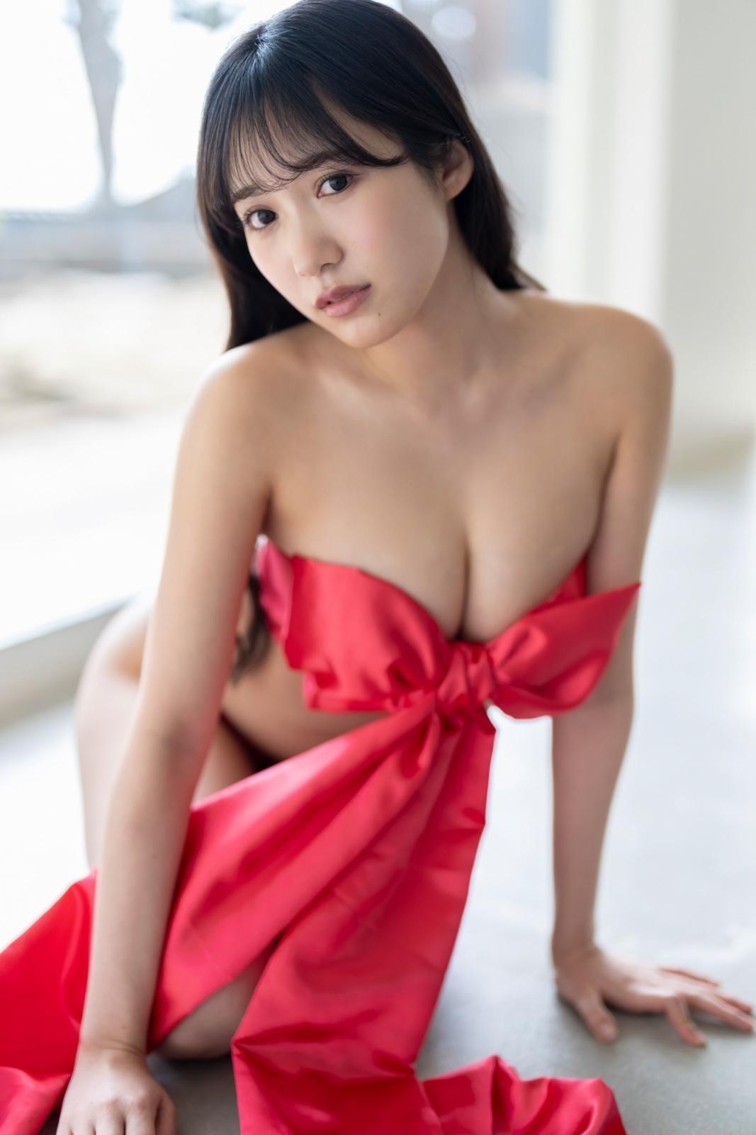 [橫野すみれ] 臉蛋甜美+飽滿身材 火力全開 (23P)