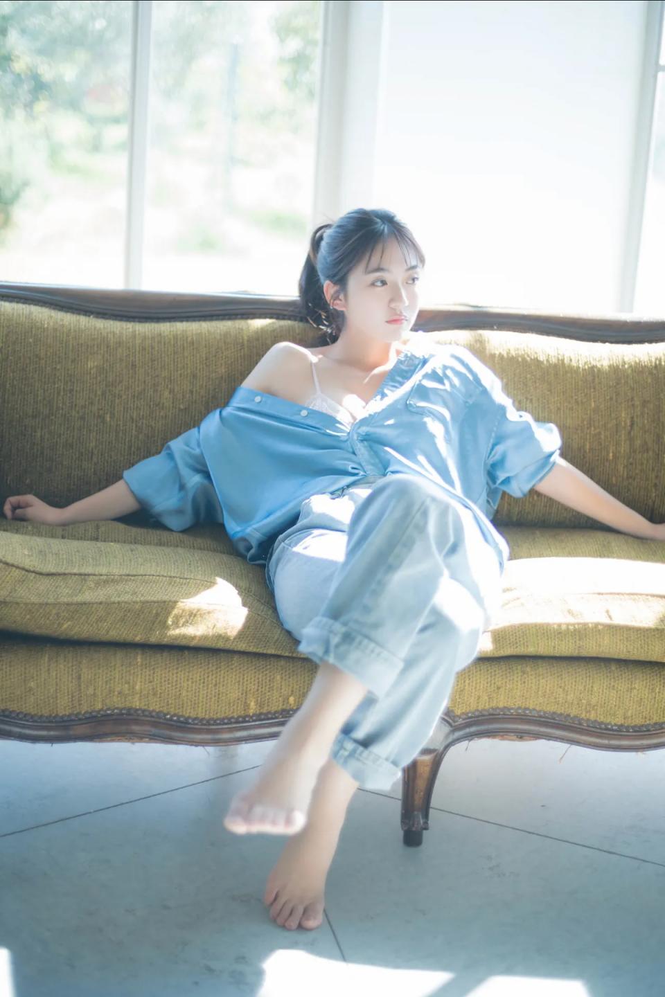 豊田ルナ『無邪気な熱視線 vol.1』 (55P)