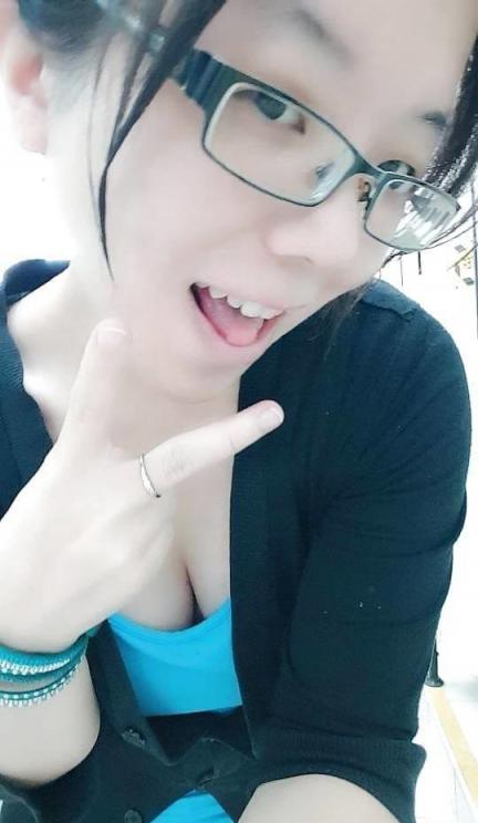 [自拍] 好色大學妹 手機裡的秘密 (24P)