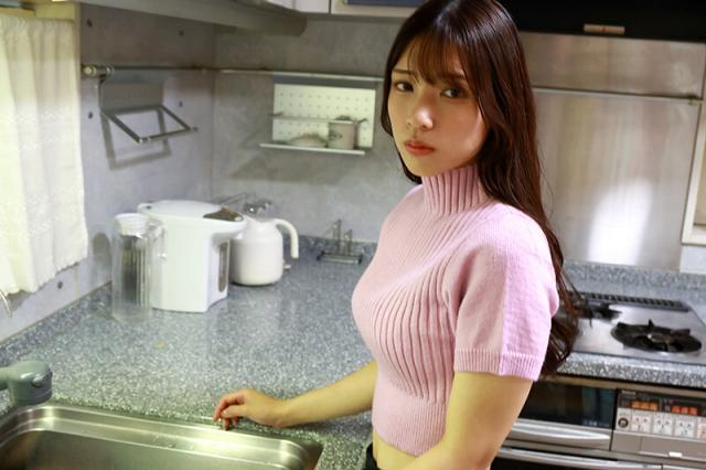 宮城りえ：田舎に引っ越ししてきたカップル。隣の家の田舎の元ヤンに、彼女がまわさ... (21P)