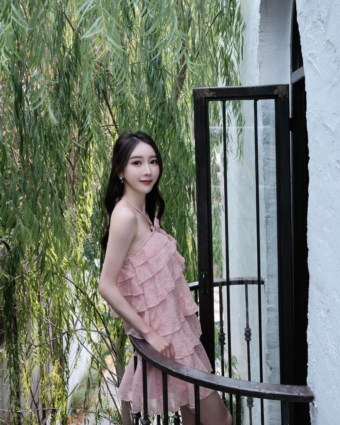 「Aki_Chen帆帆」完美身材滿滿魅力 (15P)