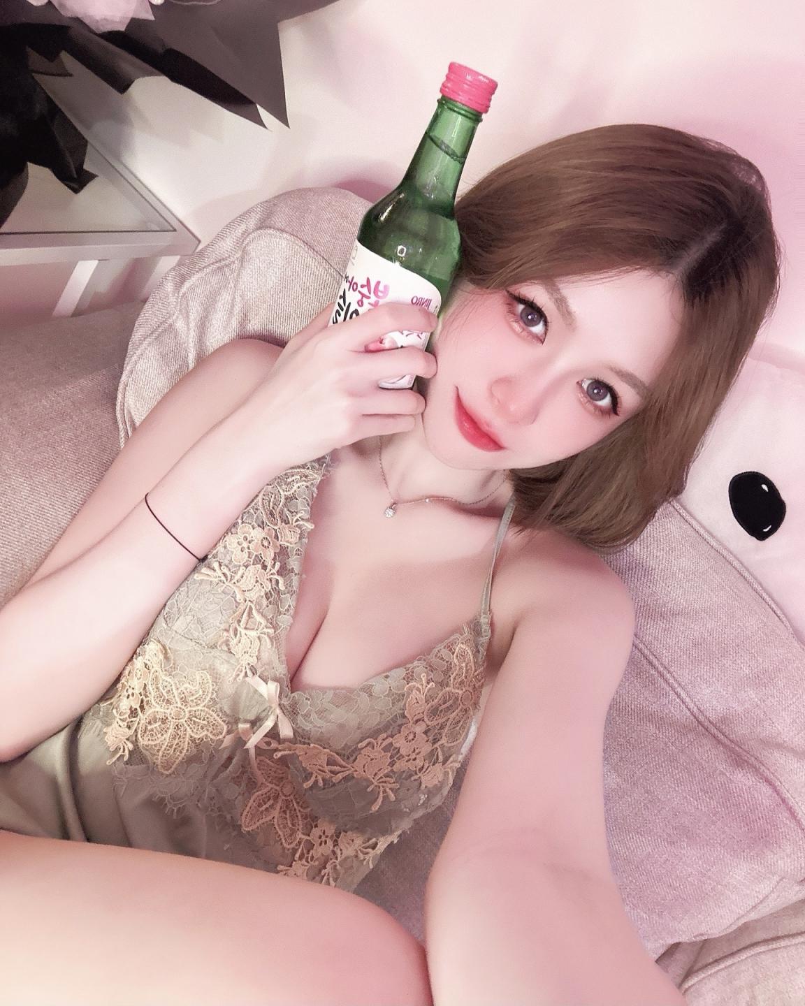 「VIVI」兇猛美乳露出 養眼畫面無極限 (20P)