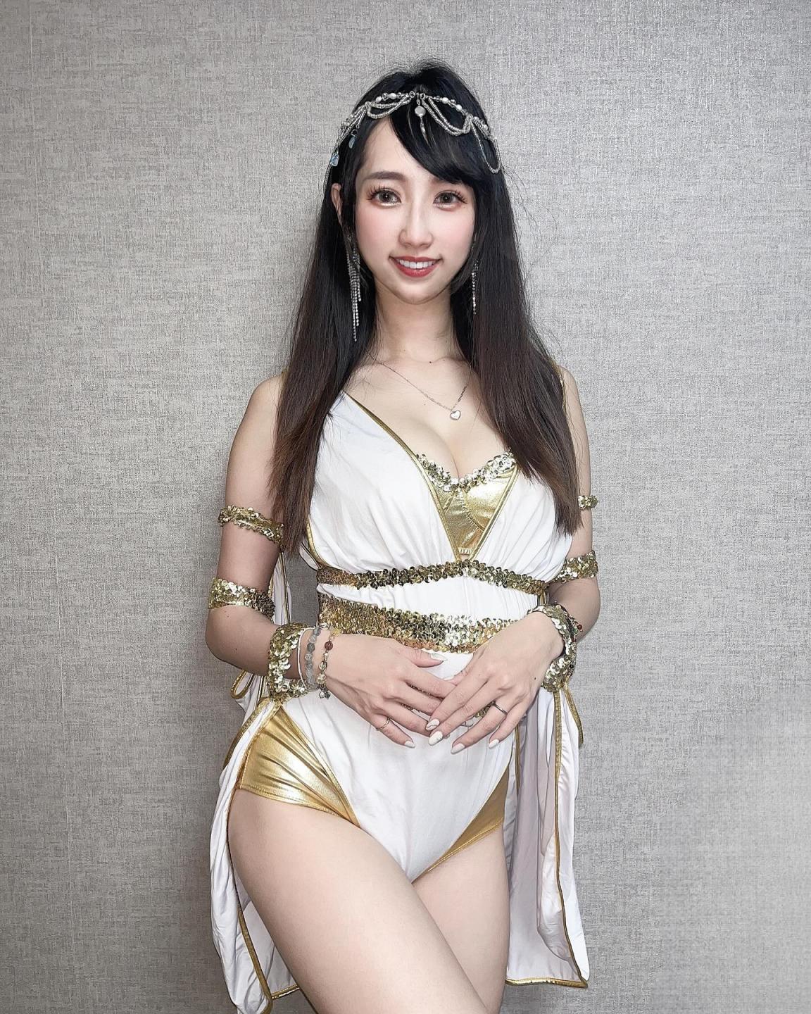 「開心果兔兒妍緁」極品辣模 意圖使人融化！ (17P)
