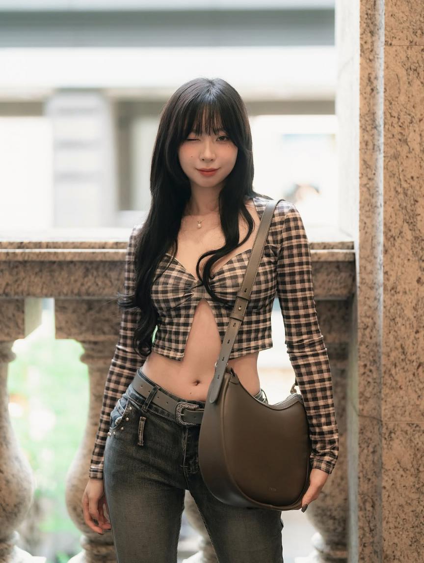 性感模特「危」外型超搶眼 舉手投足都讓人癡迷 (13P)