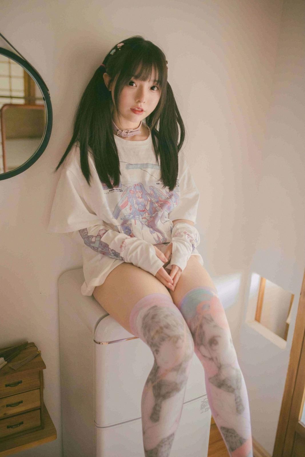六味帝皇醬《午後的少女》 (84P)