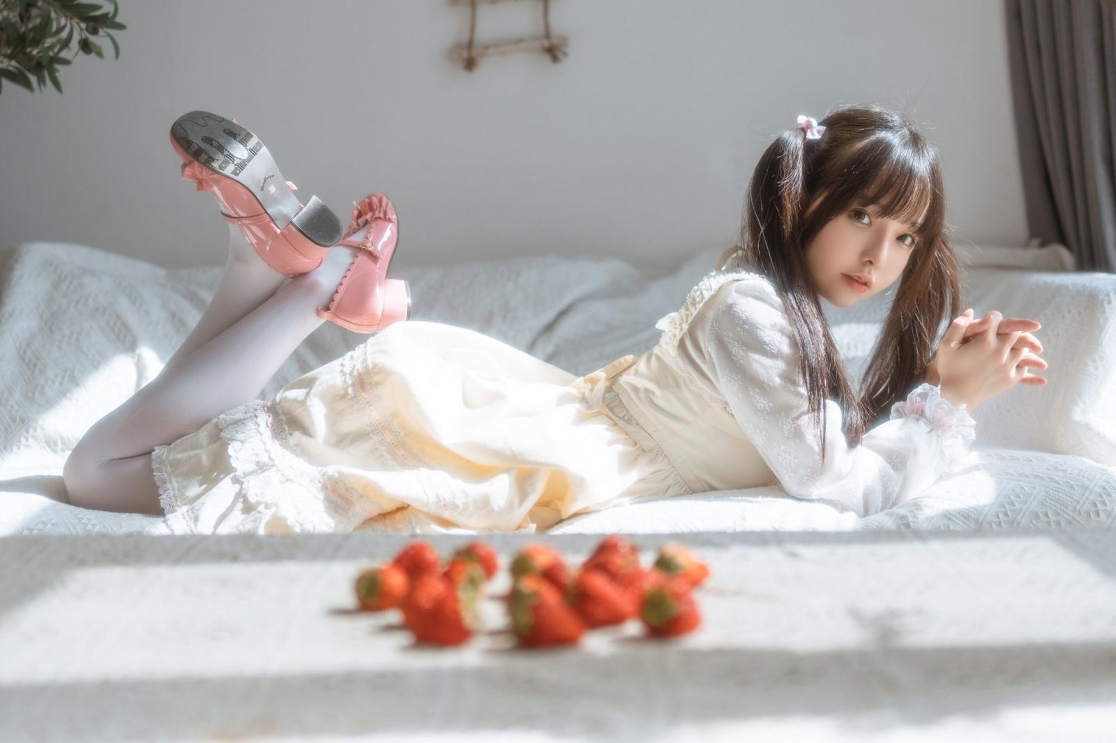 六味帝皇醬《小藝LOX蘿莉塔》 (71P)