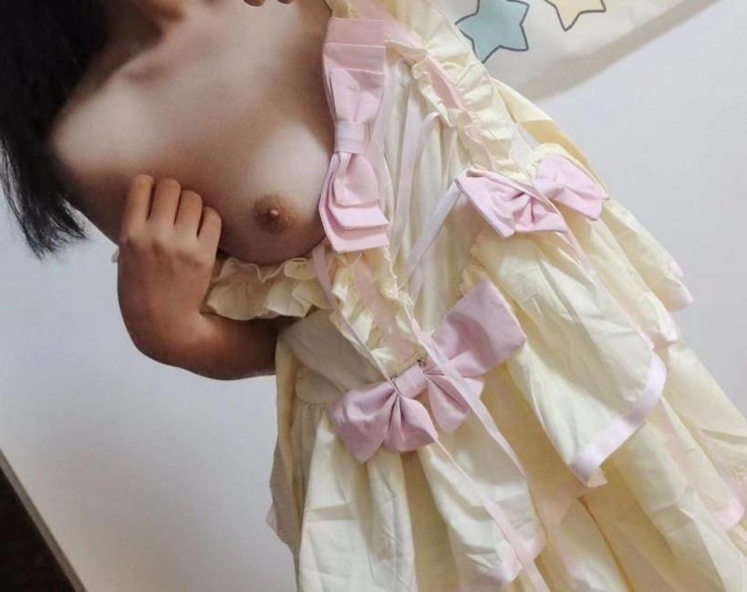 發騷給男朋友看的女子