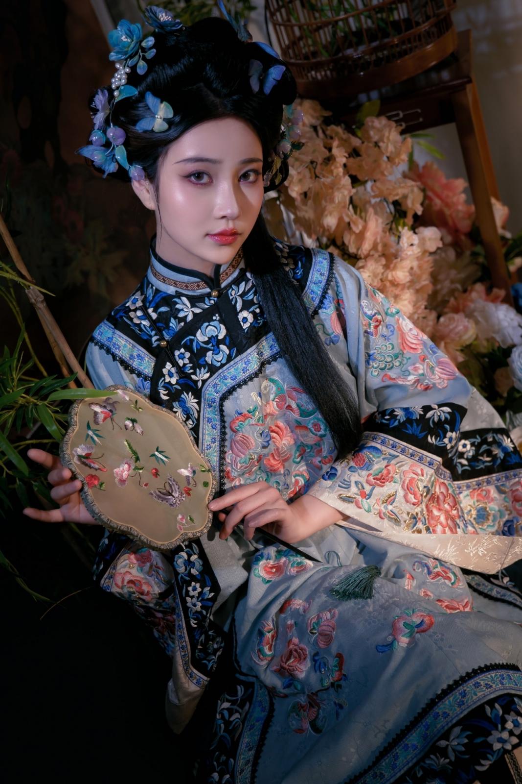年年 Nnian-絲蘭陵(71 photos) (71P)