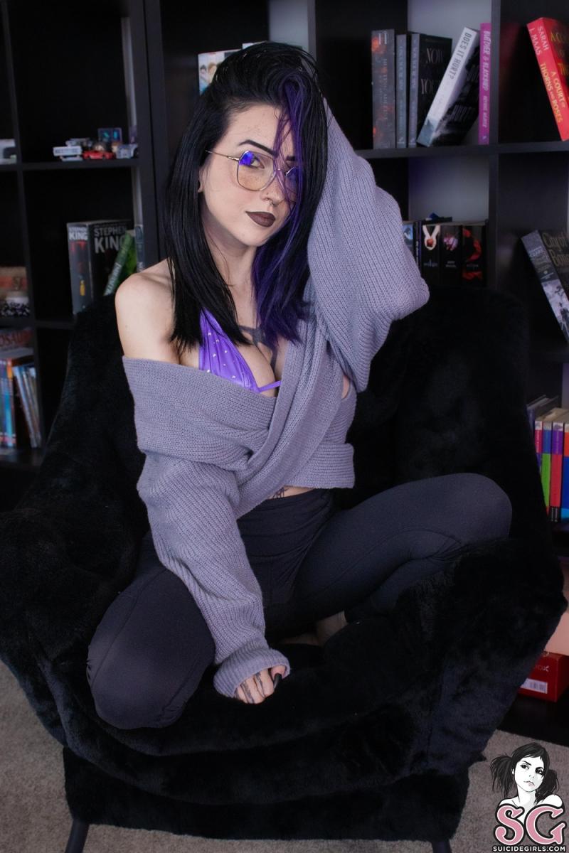 【Suicide Girls】Apr 17, 2025 - Emokittenxoxo - Pop of Purple【60P】