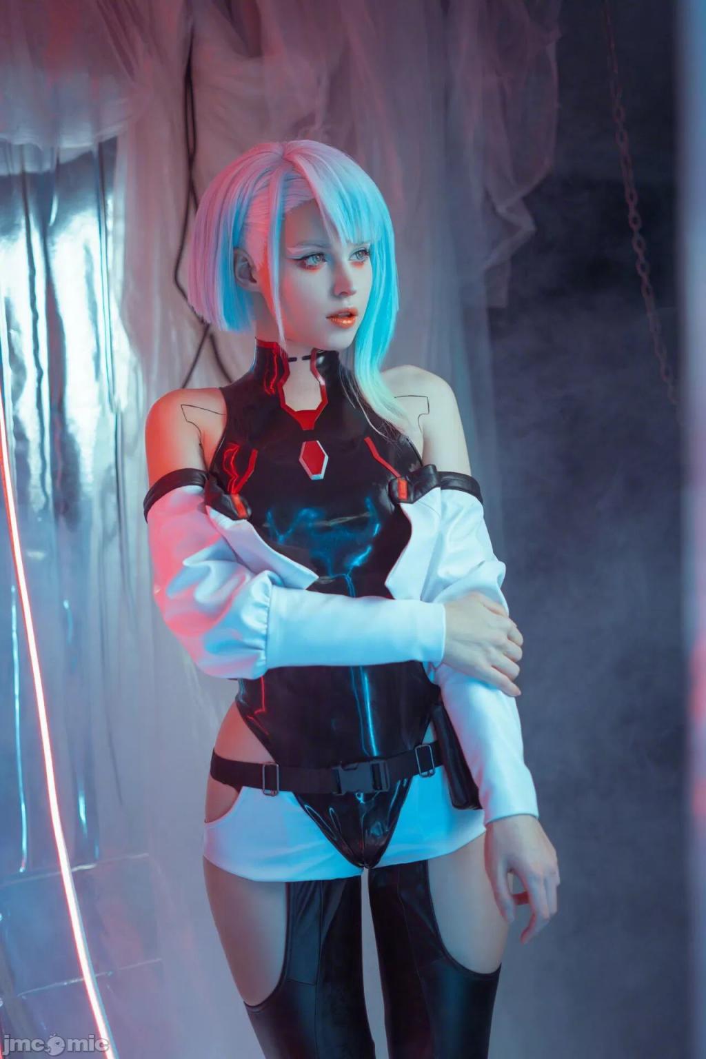 Shirogane Sama - Lucy (184P)
