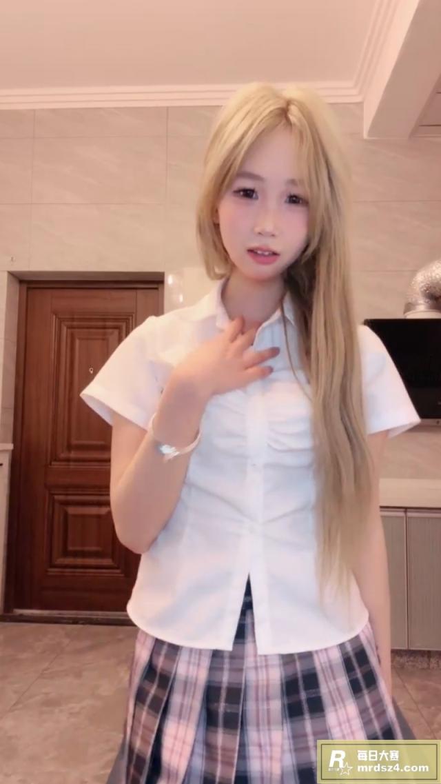 图片[6]-舞蹈系极品嫩妹下海当黄播 小涵 脱衣全裸诱惑骚舞全合集-福利多多