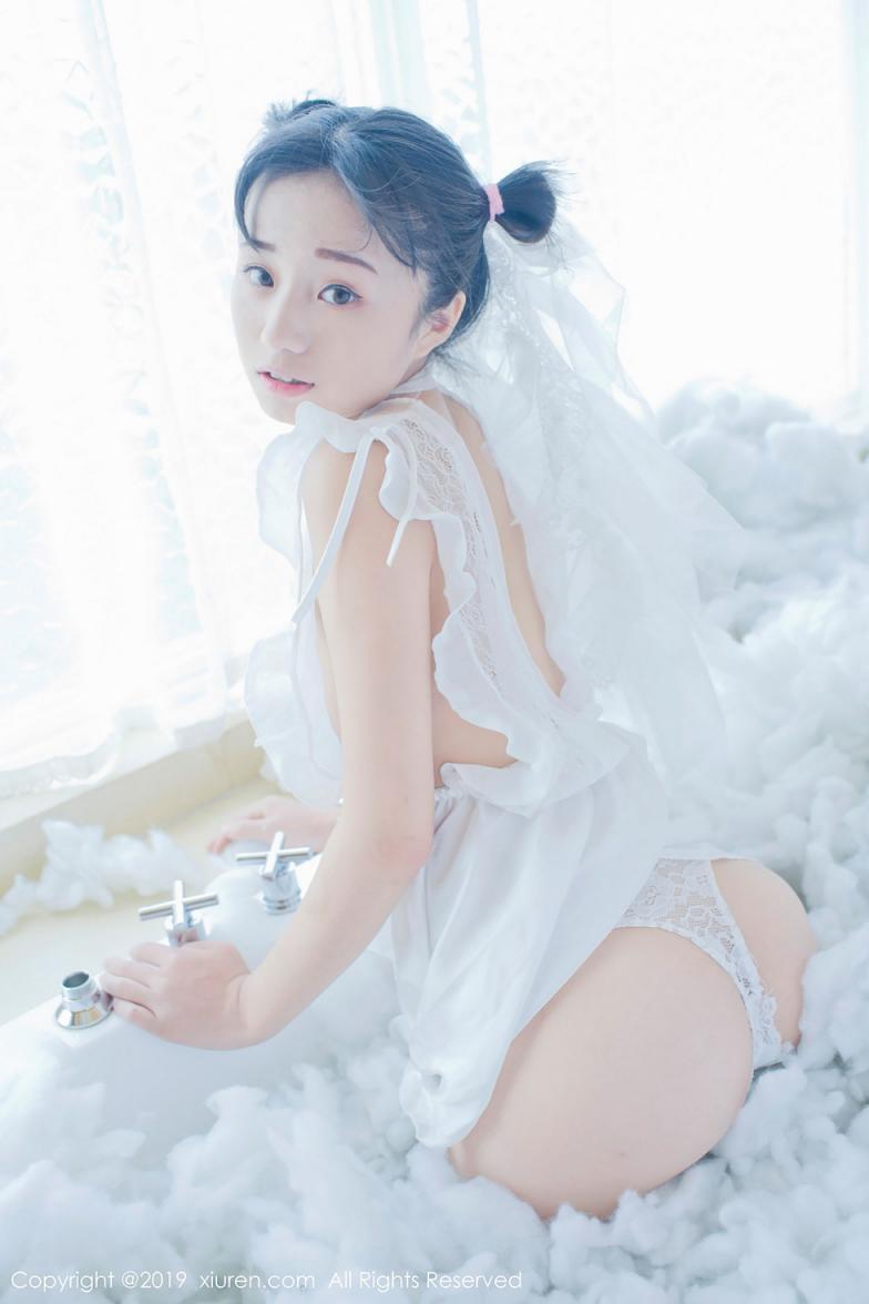 豪乳嫩模倉井優香私房白色蕾絲薄紗露傲人豪乳撩人誘惑寫真 (44P)