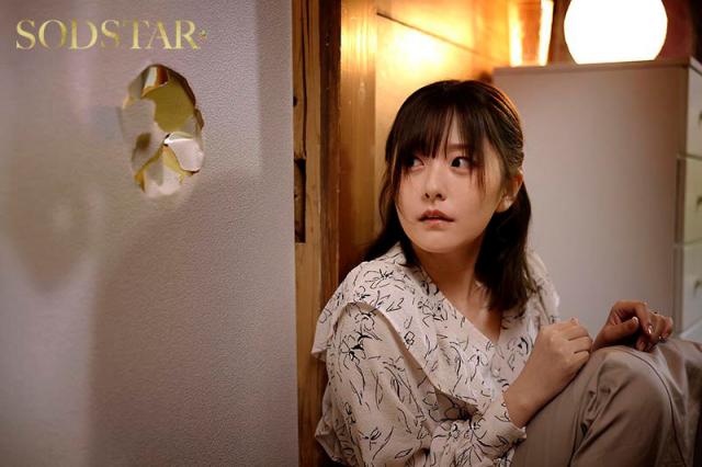 青空ひかり：僕の住むアパートの隣室の美人妻は欲求不満だった。夫婦喧嘩で空いた直... (21P)