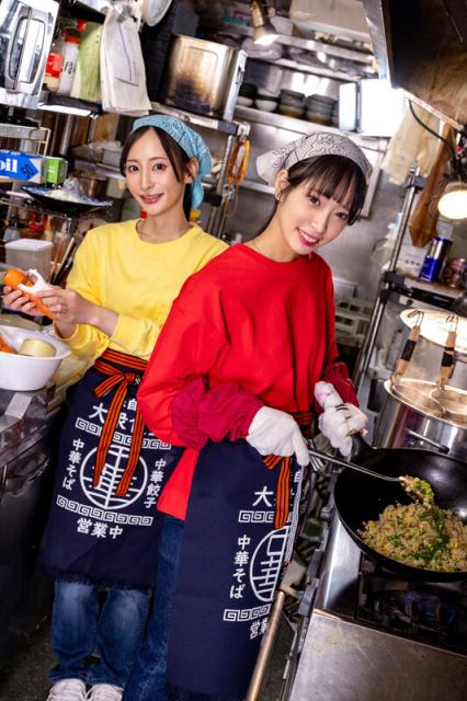 池上乙葉、足立友梨：爆盛りギャル中華美人姉妹が腕を振るう行列がすごい街中華の... (21P)