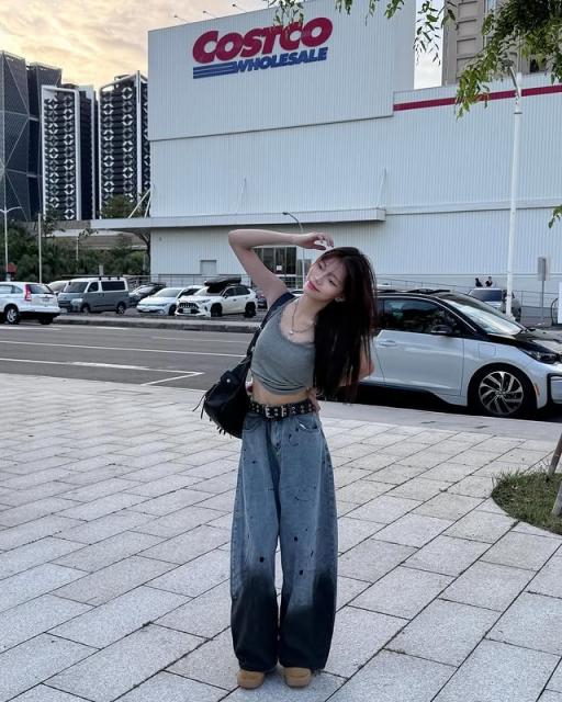 藏不住的性感「Vicky」清新氣質很可愛 (10P)