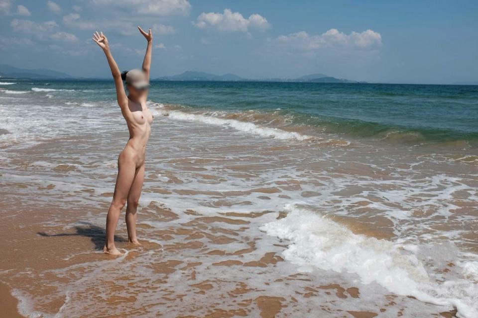 [自拍] 海灘裸露 (19P)