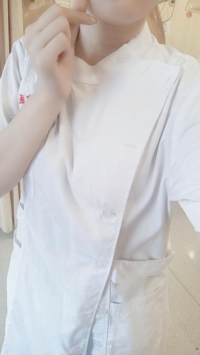 柔細白嫩的小護士