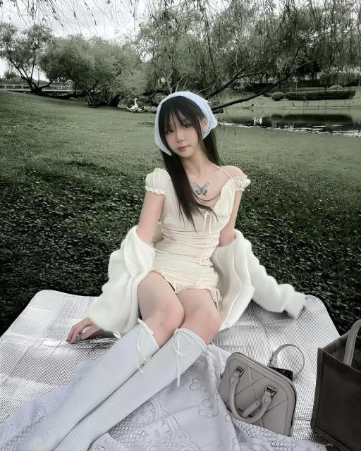 腰肢纖細柔軟「姍姍」讓人想壞壞 (10P)