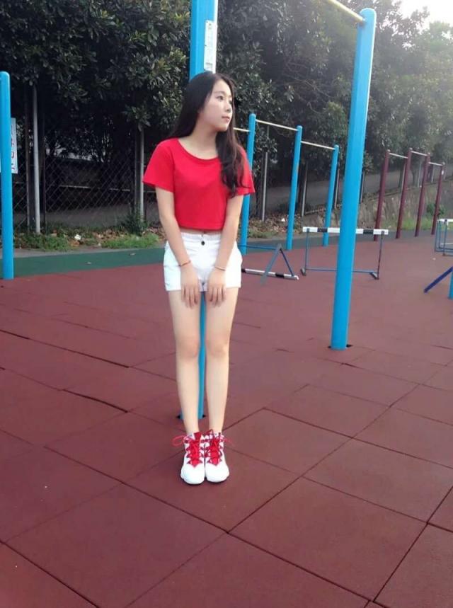 [自拍] 清純內向美少女 (23P)