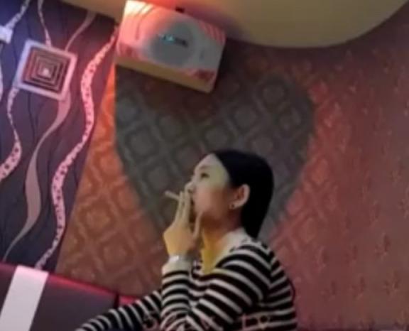 [自拍] 我今天要跟去姐妹唱歌 (19P)
